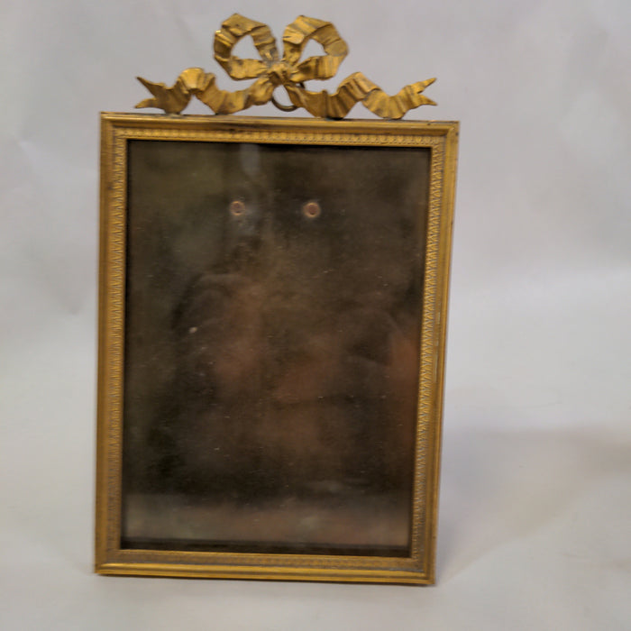 LOUIS XVI FRAME WITH RIBBON