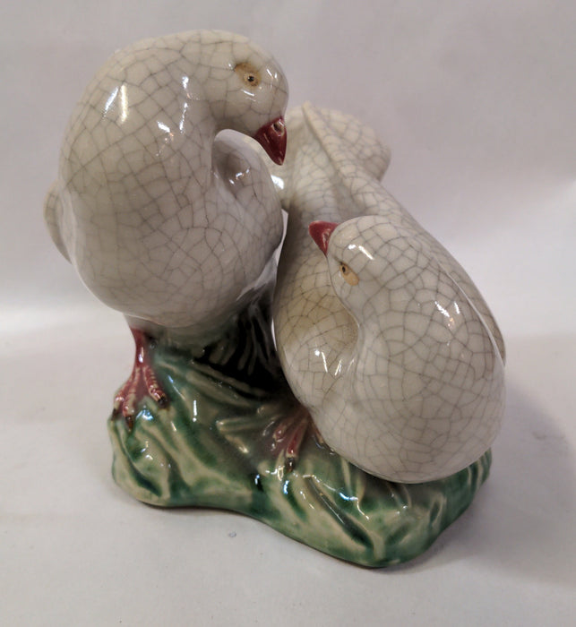 UNMARKED LOVEBIRDS FIGURE AS FOUND