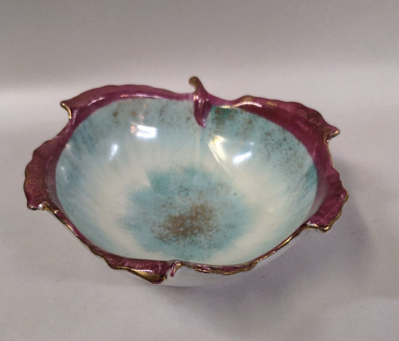 SMALL JAPANESE LEAF BOWL