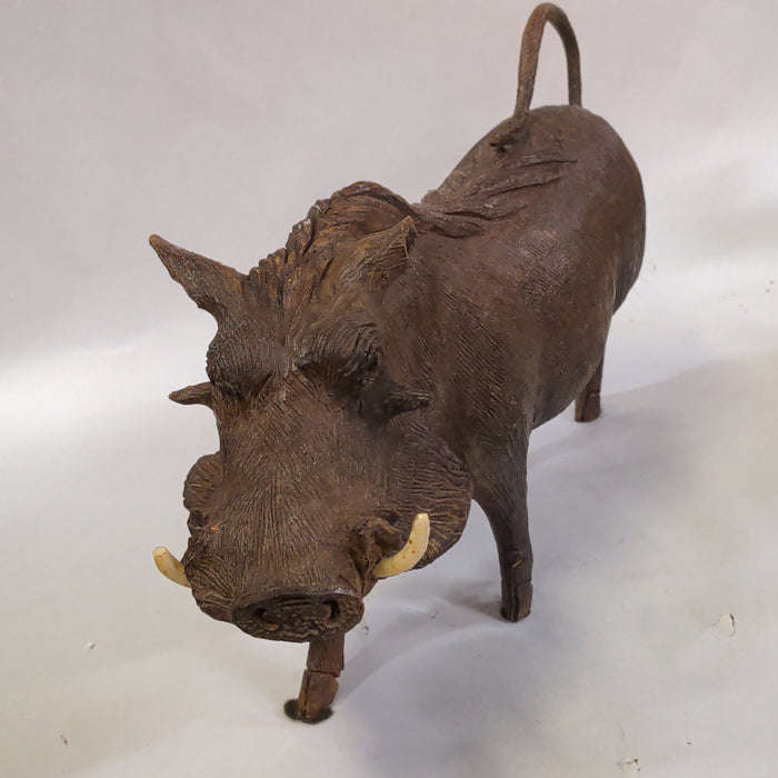 FINELY CARVED AFRICAN WARTHOG