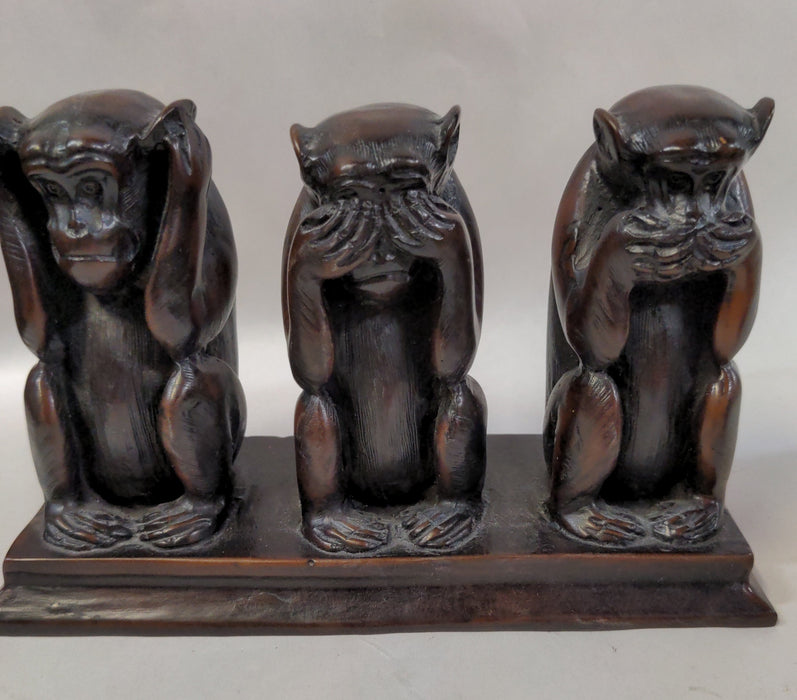 SINGLE RESIN BOOKEND WITH MONKEYS