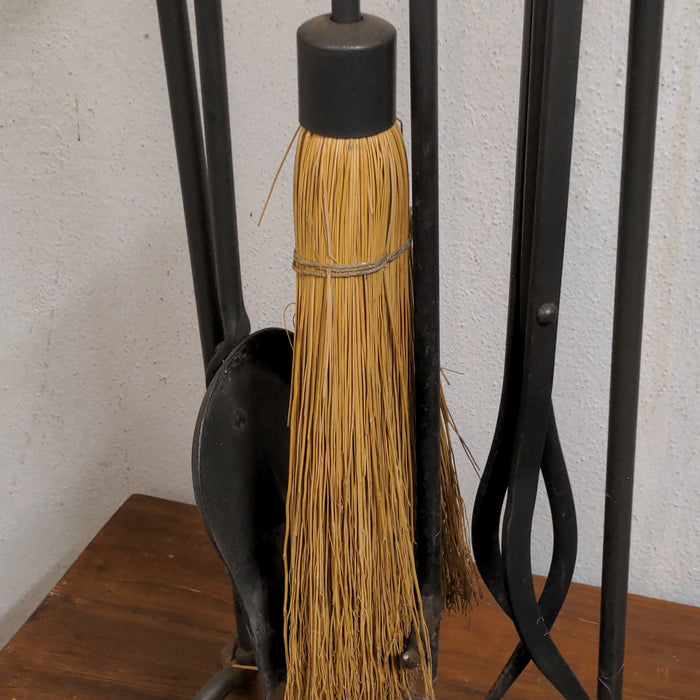 BLACK WROUGHT IRON FIRE TOOL SET