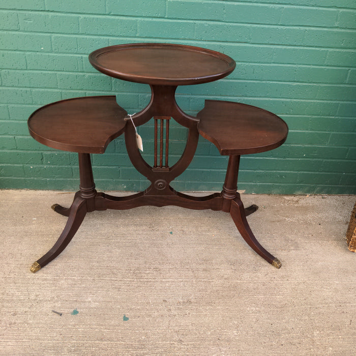 DUNCAN PHYFE 3 TIER MAHOGANY STAND