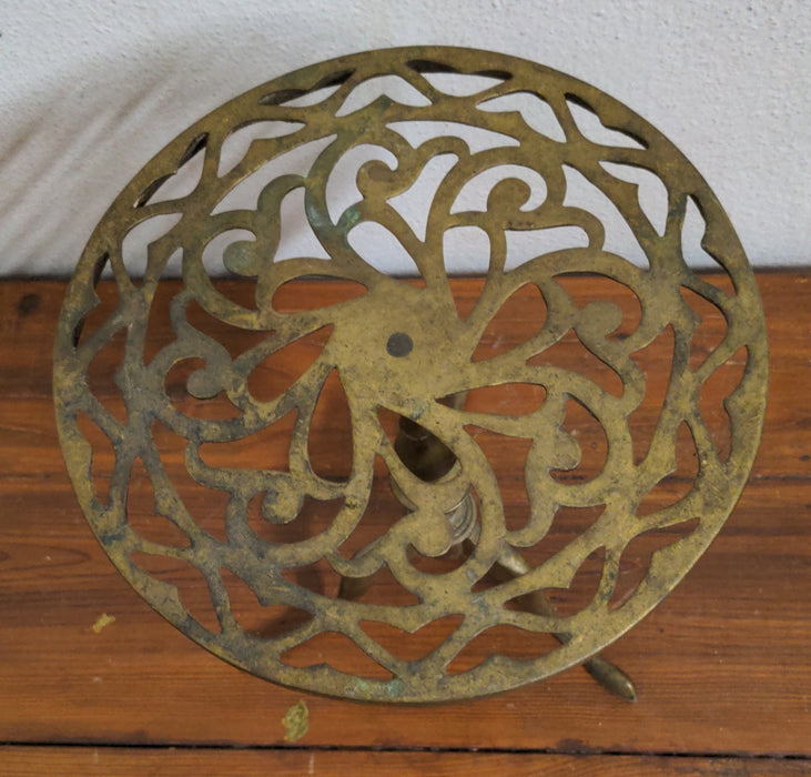 QUEEN ANNE BRONZE KETTLE STAND