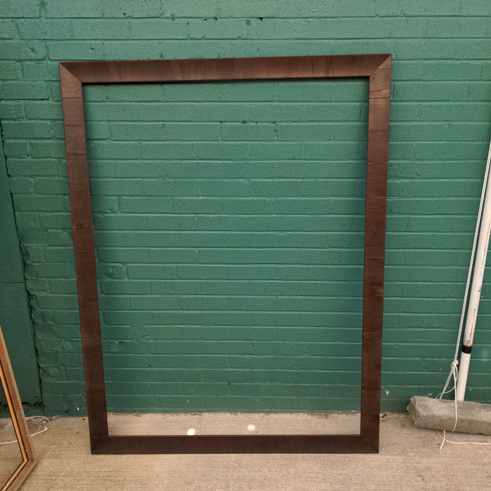 MEDIUM ANTIQUE STYLE WOOD FRAME