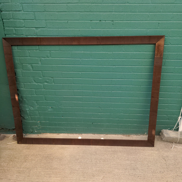 MEDIUM ANTIQUE STYLE WOOD FRAME