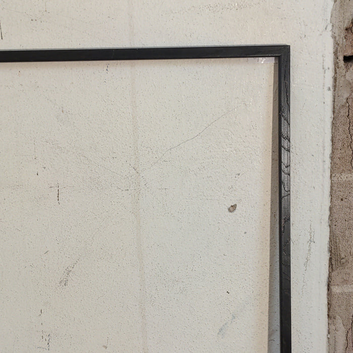 SIMPLE BLACK MODERN FRAME