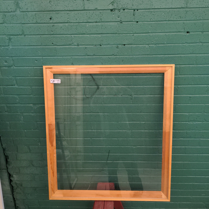 MODERN LIGHT WOOD FRAME WITH PLEXIGLASS