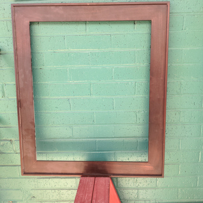 MEDIUM SIZE MAHOGANY FRAME