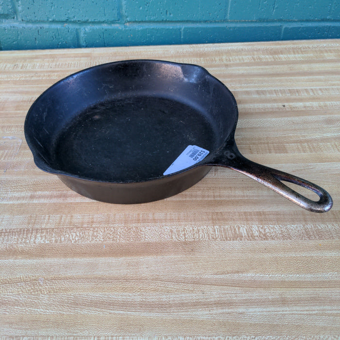 WAGNER #8 CAST IRON SKILLET