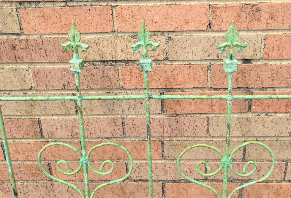 GREEN IRON TRELLIS WITH ARCH