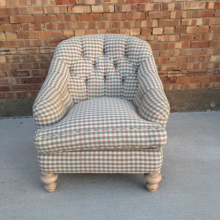 UPHOLSTERED CLUB CHAIR WITH OTTOMAN
