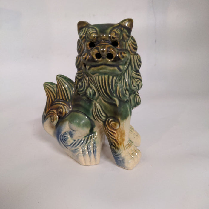 SINGLE GREEN PORCELAIN FOO DOG