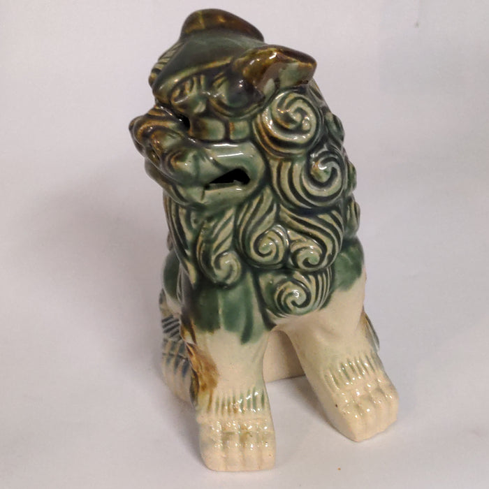 SINGLE GREEN PORCELAIN FOO DOG