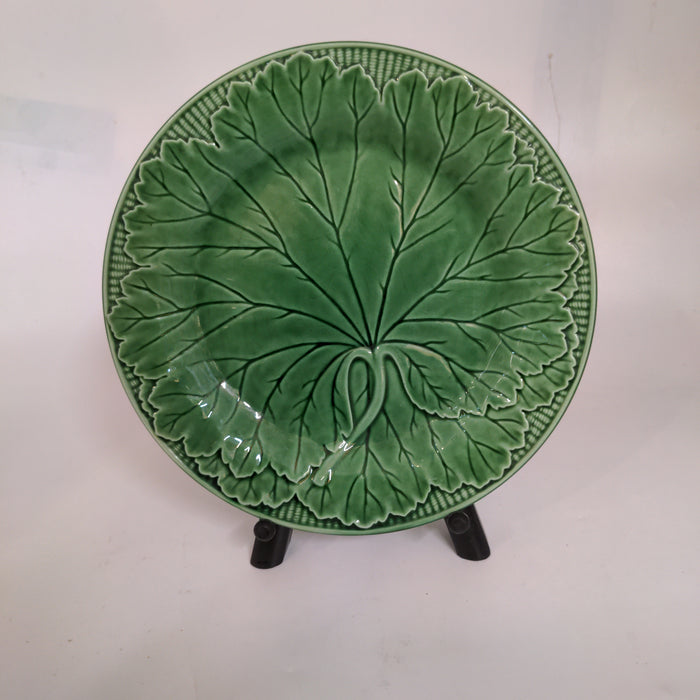 GREEN MAJOLICA LEAF PLATE