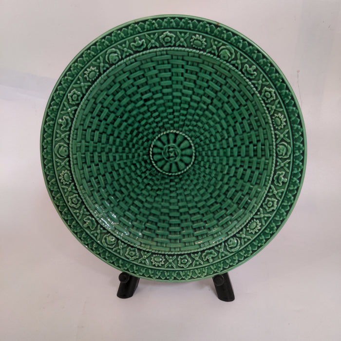 GREEN MAJOLICA BASKET WEAVE PLATE