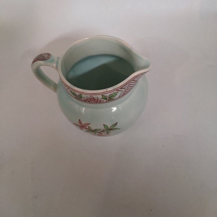 ADAMS CALYX WARE CREAMER