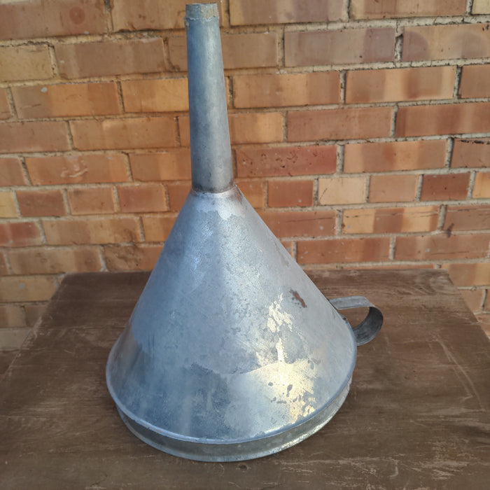 MEDIUM GALVANIZED TIN FUNNEL