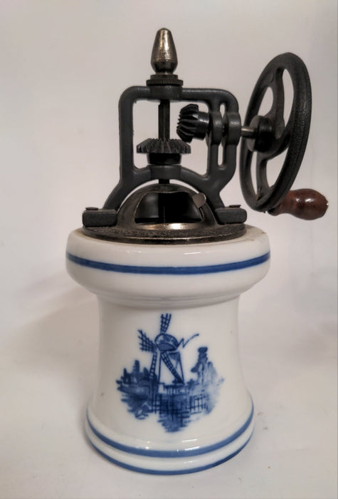 DELFT GRINDER