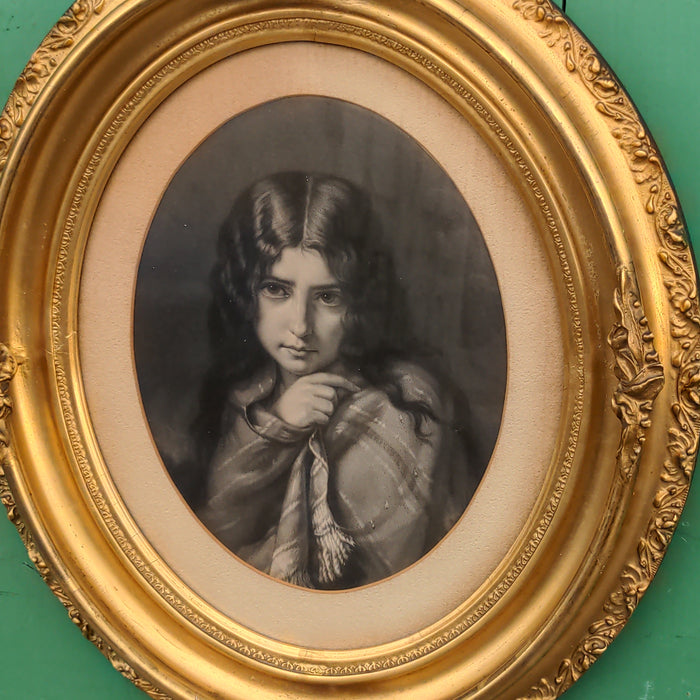 GILT OVAL FRAME WITH PORTRAIT ETCHING