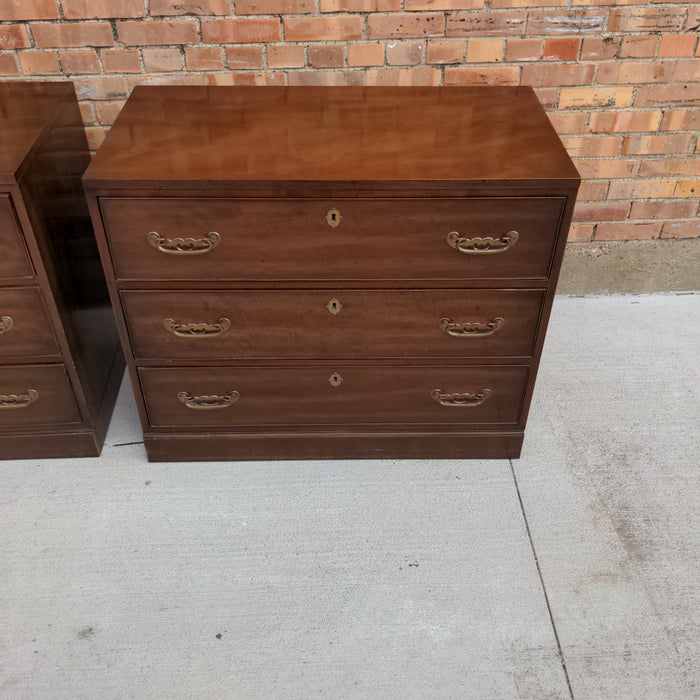 PAIR OF MAHOGANY MID CENTURY FEDERAL STYLE 3 DRAWER CHESTS