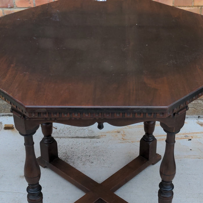 AMERICAN KITTINGER OCTAGONAL WALNUT OCCASIONAL TABLE