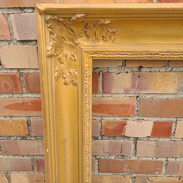 LARGE GOLD FRAME WITH MATT FINISH