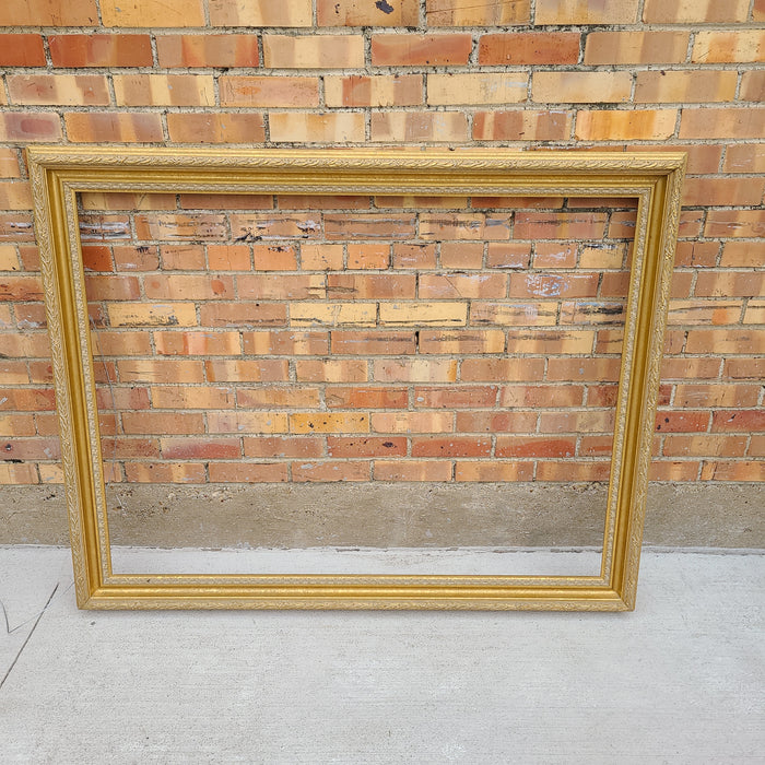 LARGE MOLDED GOLD FANCY FRAME