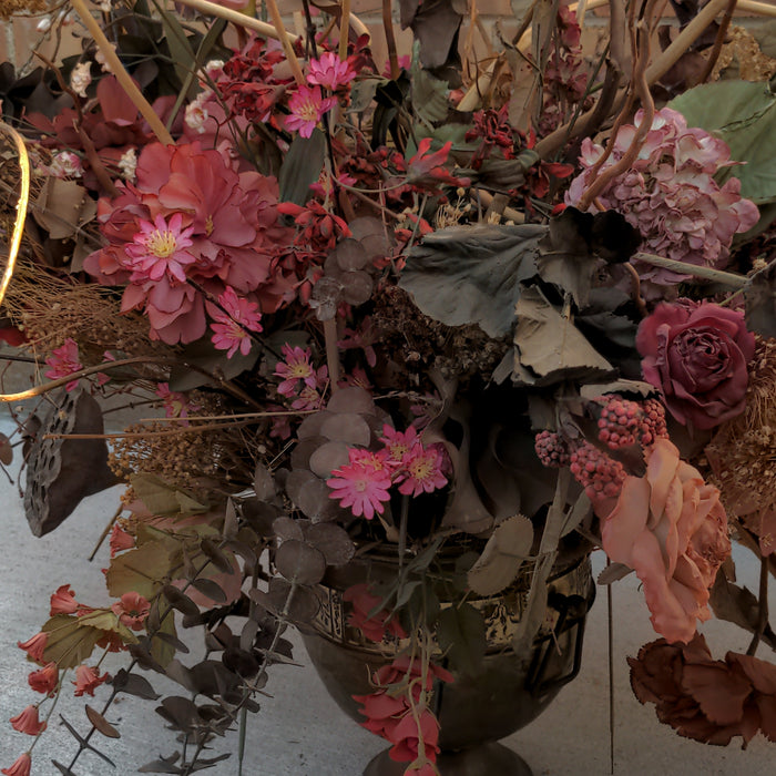LARGE DRIED FLORAL ARRANGEMENT IN BRASS POT