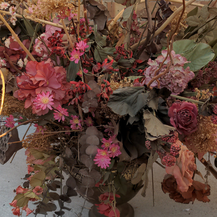 LARGE DRIED FLORAL ARRANGEMENT IN BRASS POT