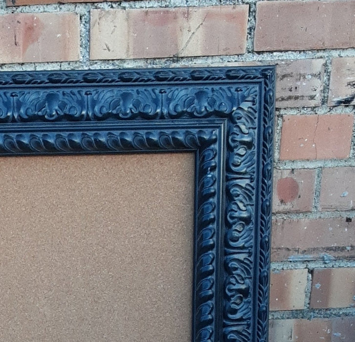 LARGE BLACK FRAME