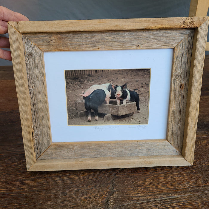 PIG PHOTO WITH RUSTIC FRAME