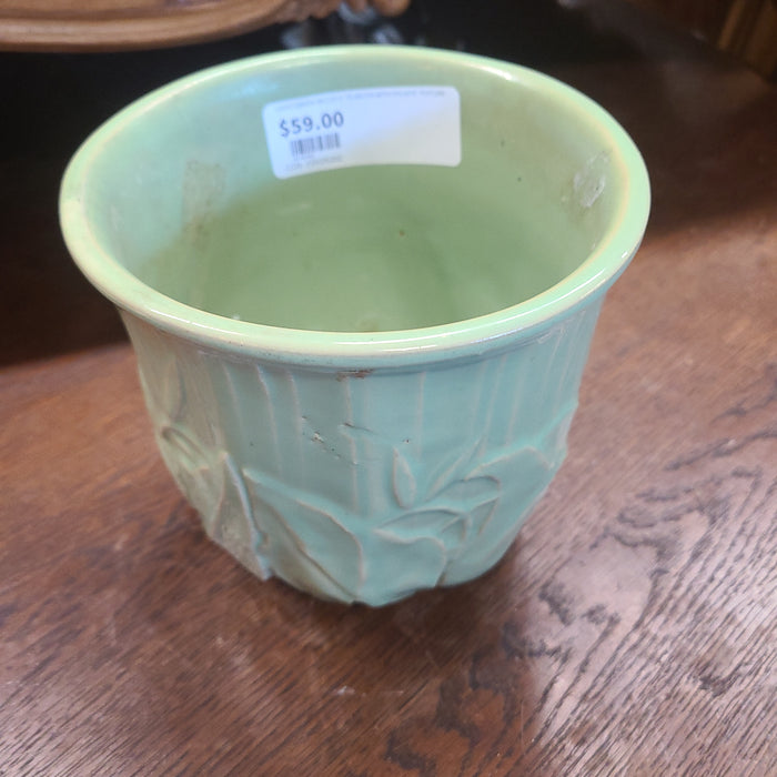 LIGHT GREEN MCCOY 6" PLANTER WITH FOLIATE TEXTURE