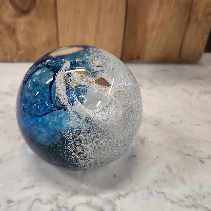 BLUE AND WHITE SEOFOAM SPHERE PAPERWEIGHT