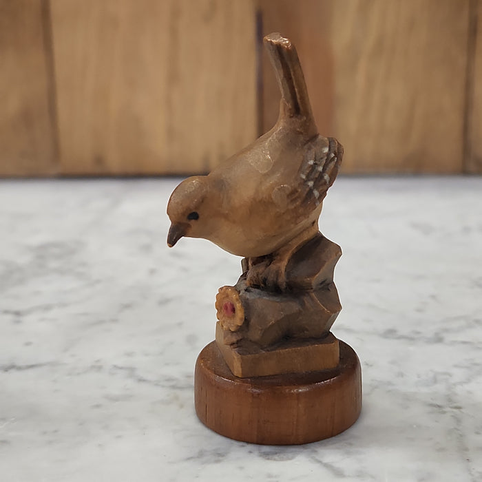 TINY BIRD WOOD CARVING