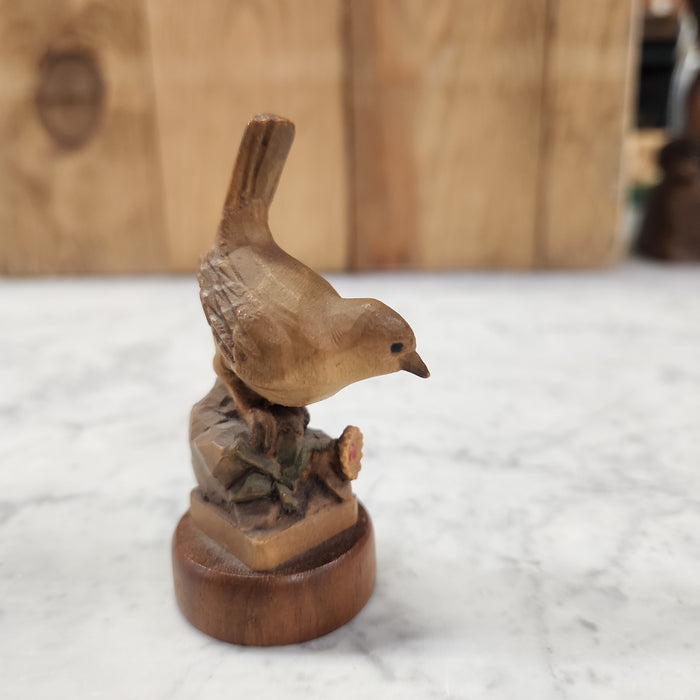 TINY BIRD WOOD CARVING