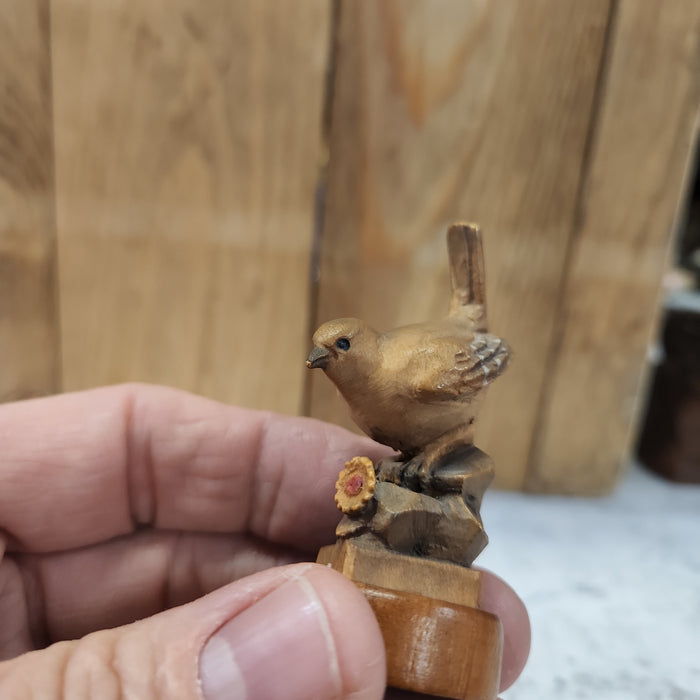 TINY BIRD WOOD CARVING