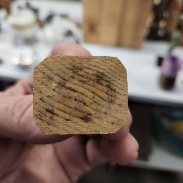 WOOD CARVING OF PIPE SMOKING MAN