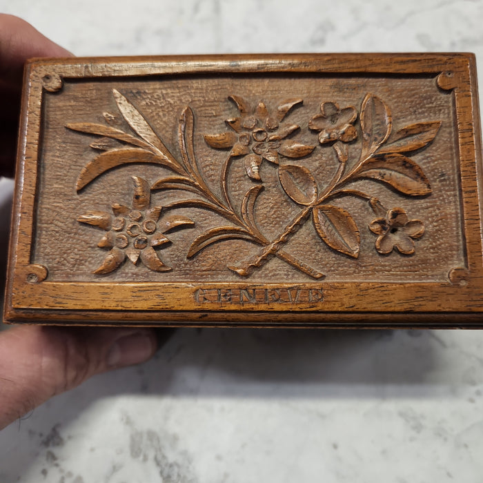ARTICULATED CARVED BOX