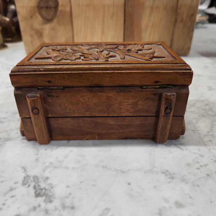 ARTICULATED CARVED BOX