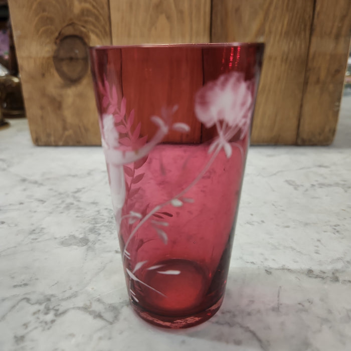 VICTORIAN CRANBERRY MARY GREGORY ART GLASS TUMBLER WITH ANGEL