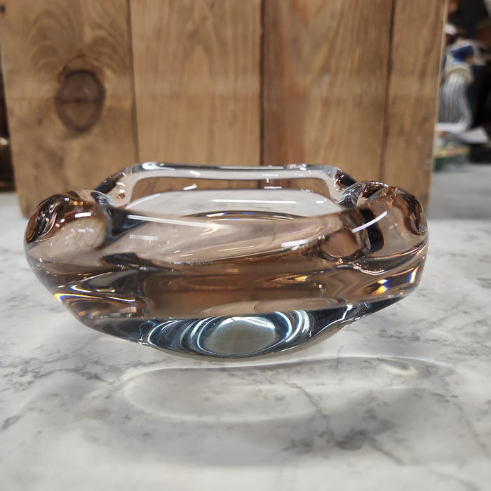 ART GLASS ASHTRAY