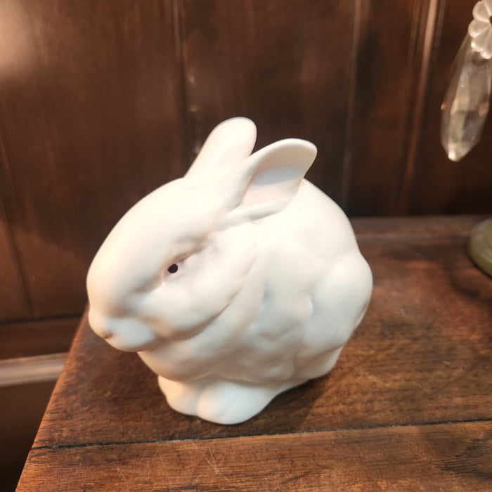 PORCELAIN SINGLE WHITE RABBIT