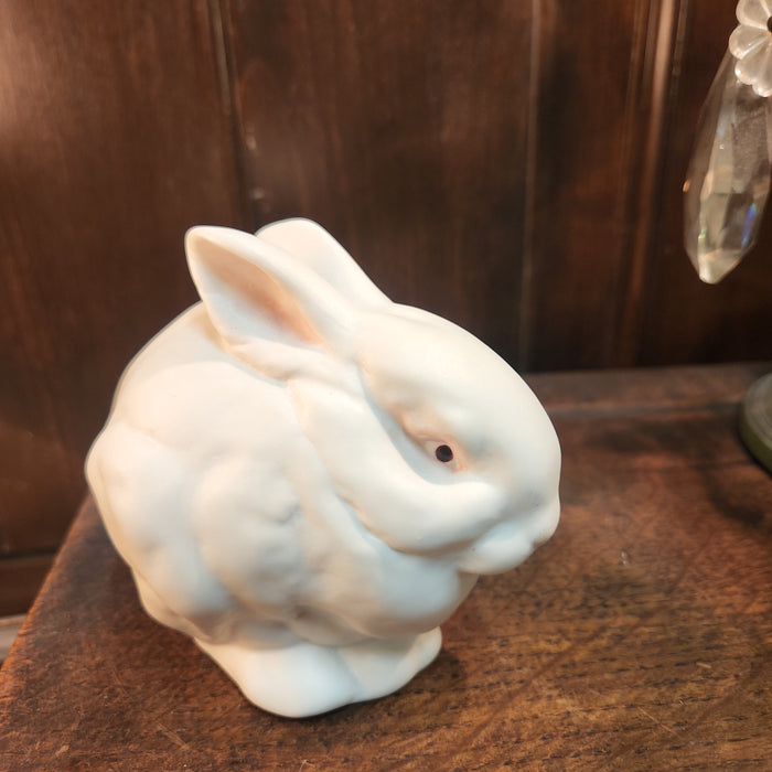 PORCELAIN SINGLE WHITE RABBIT