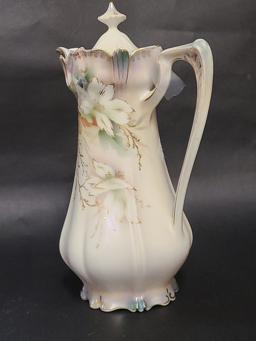 PORCELAIN LILY CHOCOLATE POT