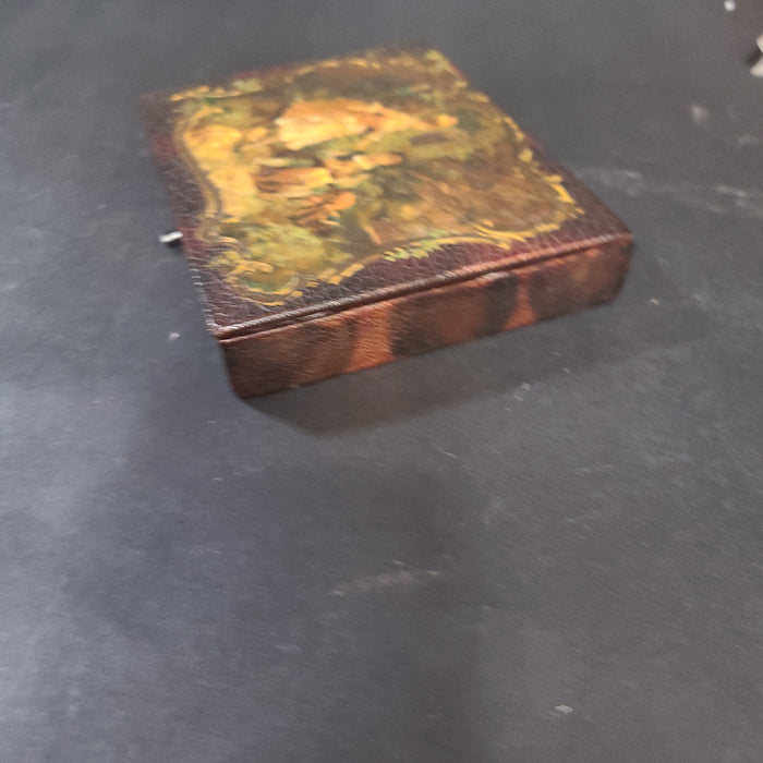 LACQUERED PAPIER MACHE STAMP BOX