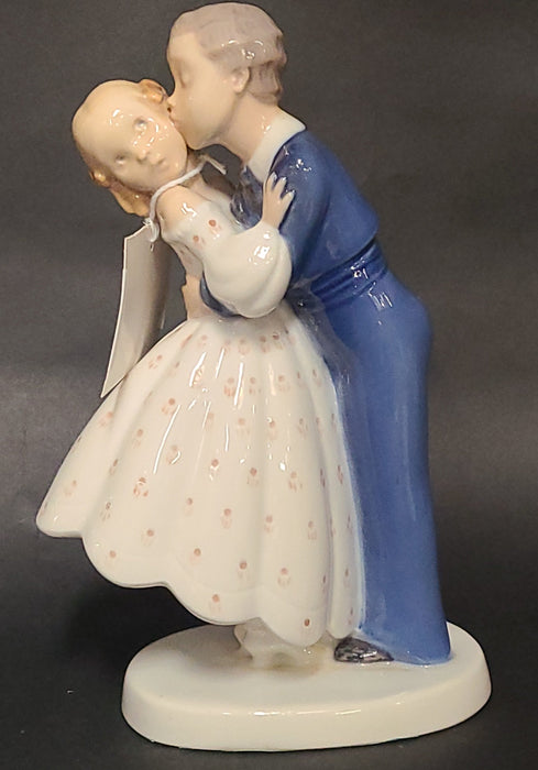 ROYAL COPENHAGEN 1ST KISS