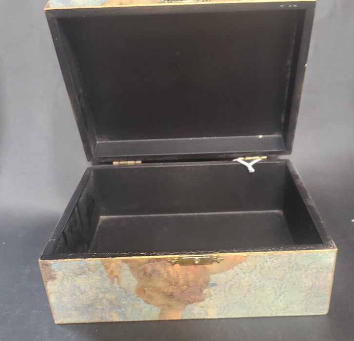 CHERUB DECOUPAGE BOX