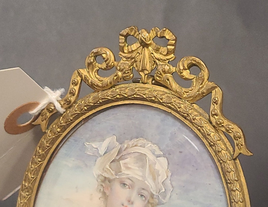 LOUIS XVI PASTEL COLOR PAINTING OF YOUNG LADY