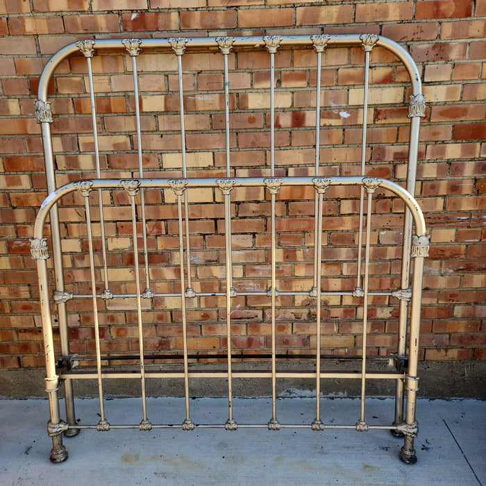 ANTIQUE FULL SIZE IRON BED